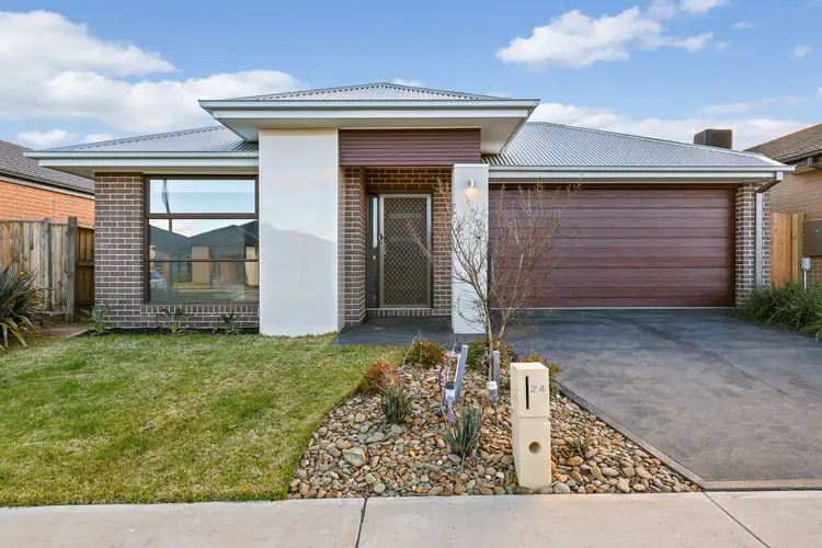 24 Oleander Parade, Mickleham VIC 3064