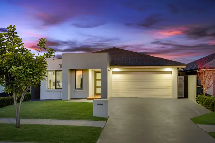 16 Freedom Street, Gregory Hills NSW 2557
