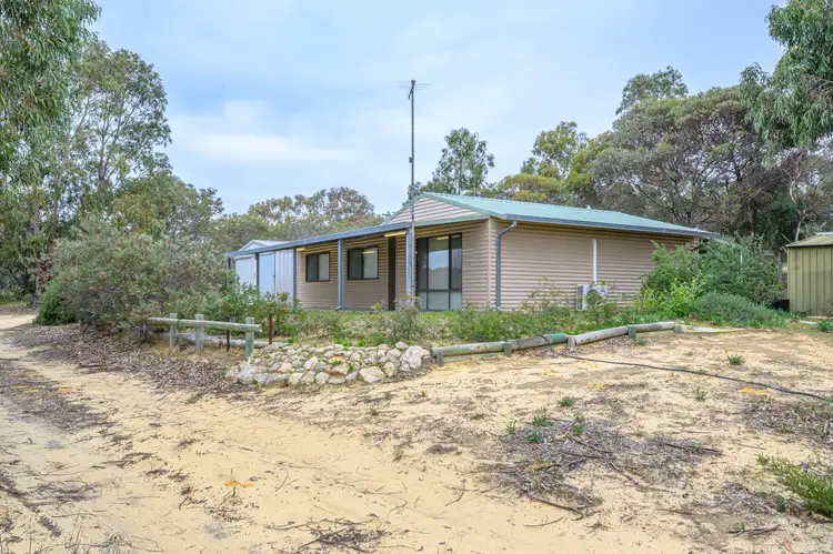 13 Christmas Tree Rise, Nilgen WA 6044