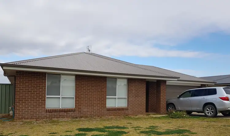 Main view of Homely house listing, 11 Warragrah Place, Parkes NSW 2870