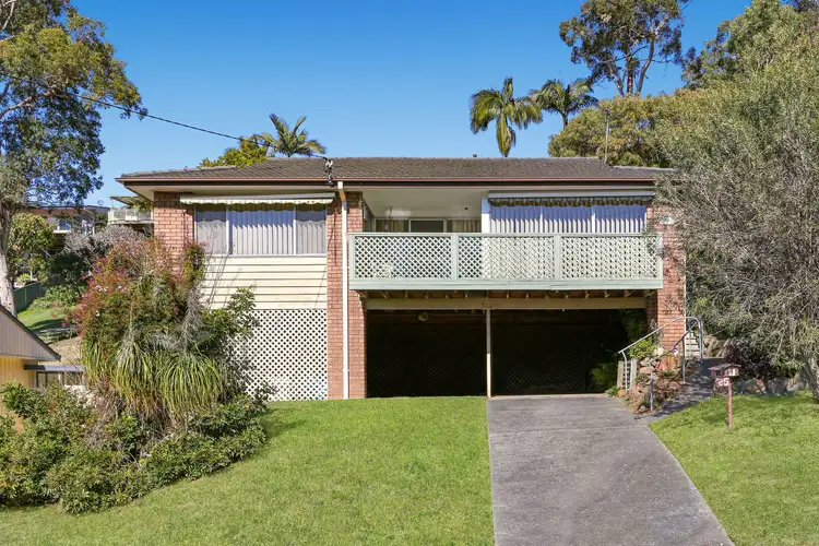 25 Fiona Street, Point Clare NSW 2250