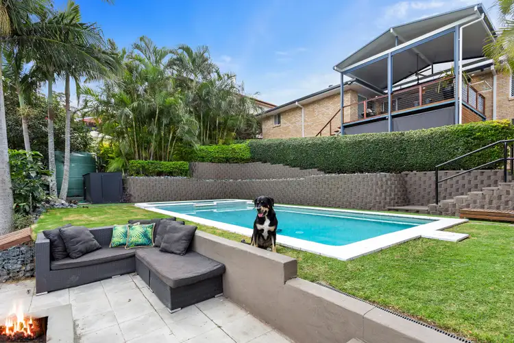 32 Pago Terrace, Pacific Pines QLD 4211