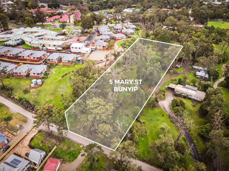 5 Mary Street, Bunyip VIC 3815