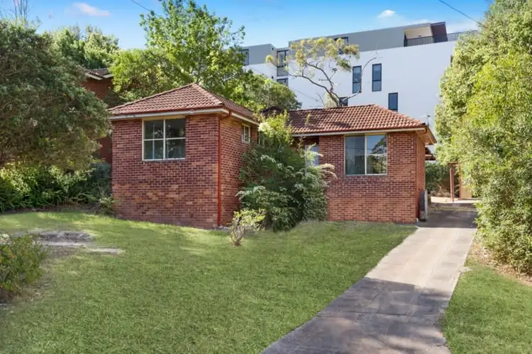 Fifth view of Homely house listing, 8 Pinaroo Place, Lane Cove NSW 2066
