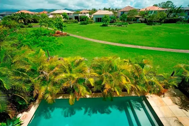 2548 Gowrie Way, Hope Island QLD 4212