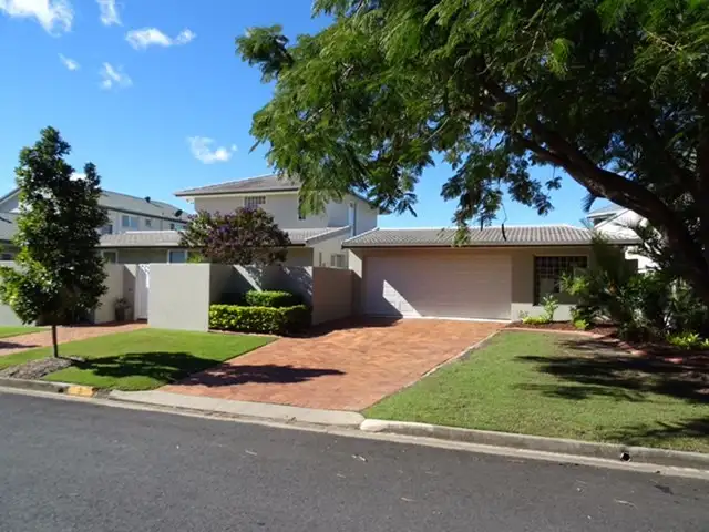 3 Tyrone Avenue, Sorrento QLD 4217