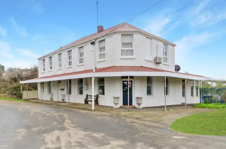 2 Mercer Street, Shelford VIC 3329