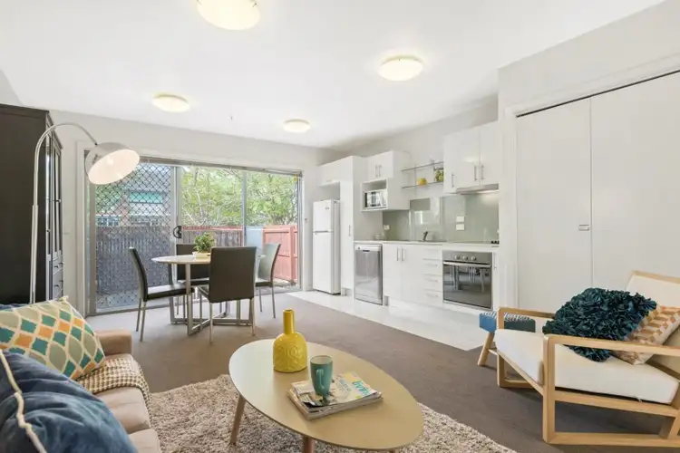 Sixth view of Homely apartment listing, 2/21 Lillimur Road, Ormond VIC 3204