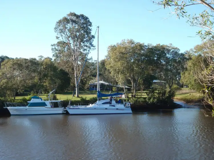 373 Beachmere Road, Beachmere QLD 4510
