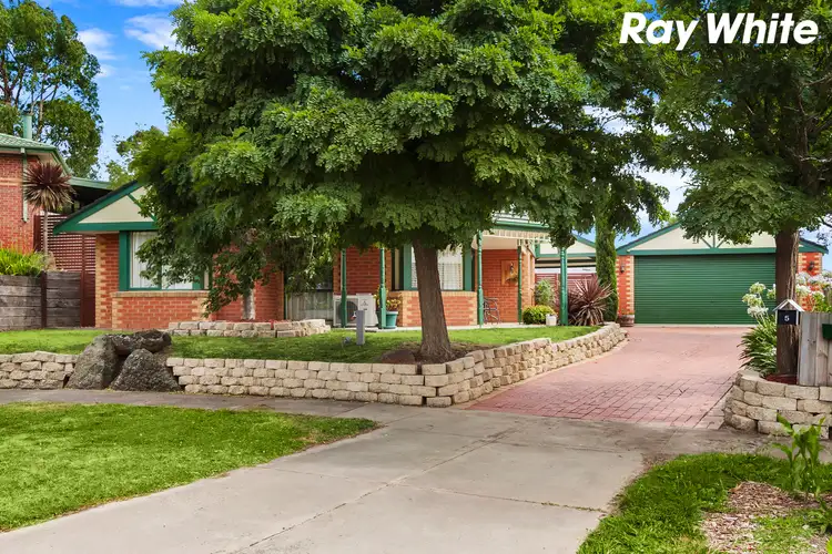 Second view of Homely house listing, 5 Christopher Close, Pakenham VIC 3810