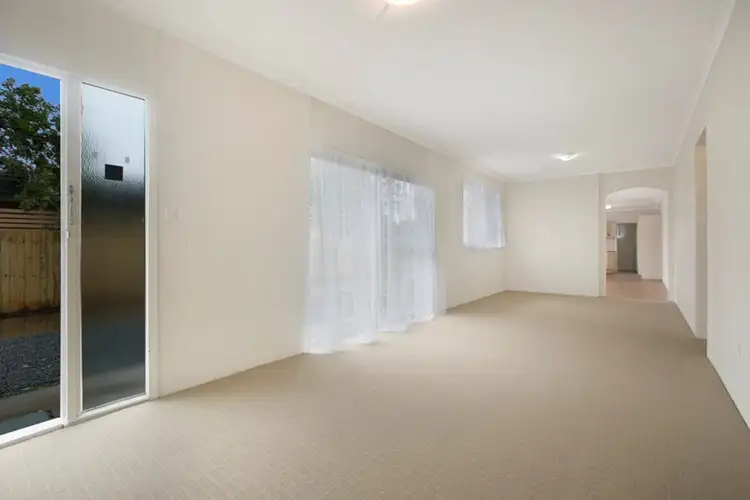 6 Cavell Street, Birkdale QLD 4159
