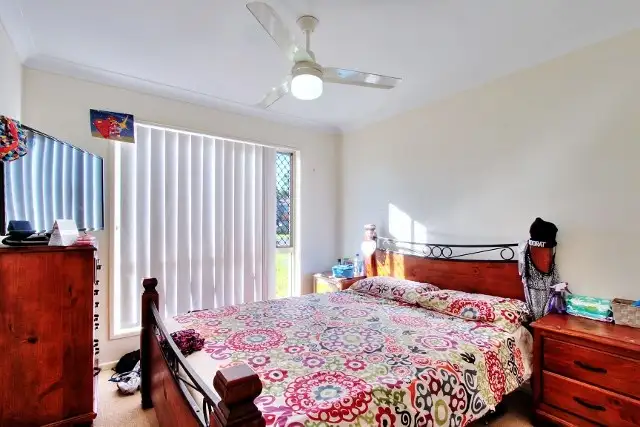 Second view of Homely house listing, 10 Schafer Court, Edens Landing QLD 4207