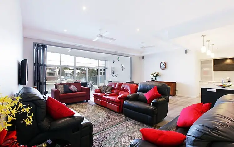 Fifth view of Homely house listing, 18 Merrimac Boulevard, Broadbeach Waters QLD 4218