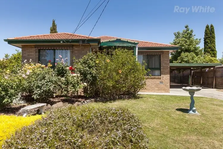 8 Helpmann Street, Wantirna South VIC 3152