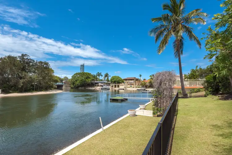 23 Rapallo Avenue, Isle Of Capri QLD 4217