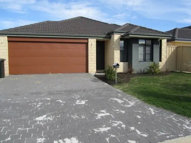 16 Antrim Way, Bertram WA 6167