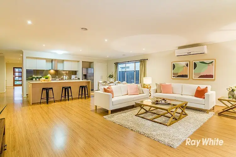 Sixth view of Homely house listing, 9 Taradale Street, Cranbourne North VIC 3977