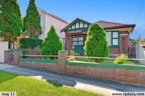 Room 6 at 127 Barker Street