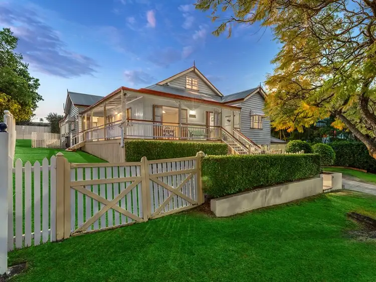 54 Duke Street, Bulimba QLD 4171