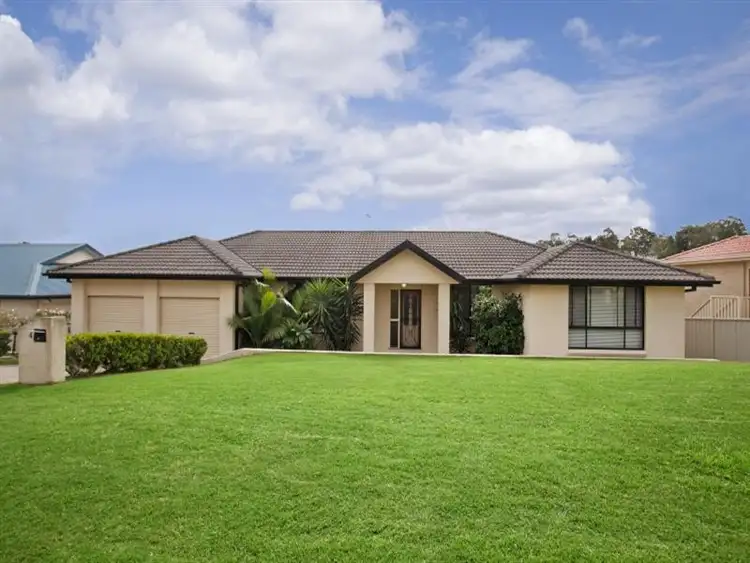 4 Amber Grove, Bolwarra Heights NSW 2320