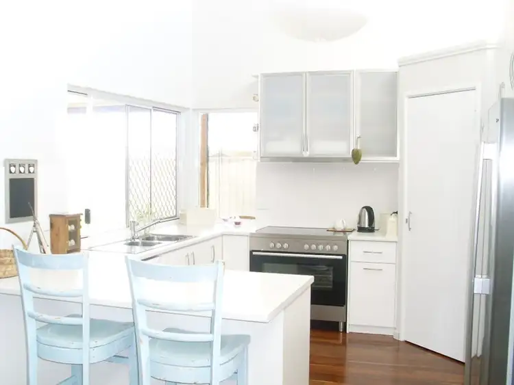 Second view of Homely house listing, 10 Glenfin Street, Utakarra WA 6530