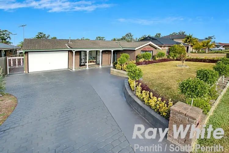 8 Madigan Drive, Werrington County NSW 2747