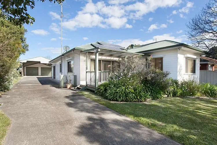 61 Deakin Street, Oak Flats NSW 2529
