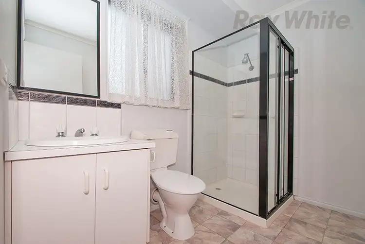 Seventh view of Homely house listing, 5 AZAROW Circuit, Croydon South VIC 3136