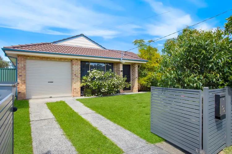 16 Finch Place, Bateau Bay NSW 2261