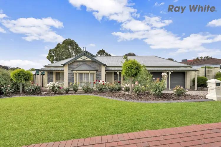 7 Brookland Valley Drive, Woodcroft SA 5162