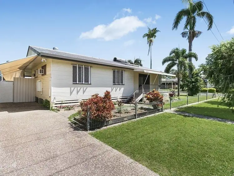 11 Renshaw Street, Park Avenue QLD 4701