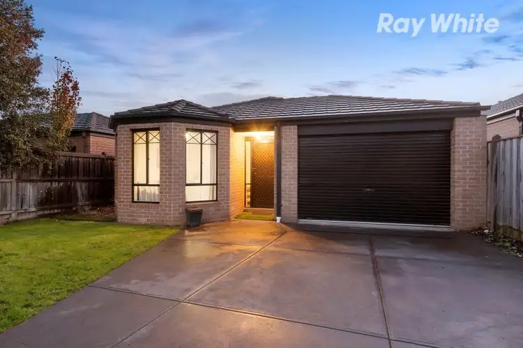 Second view of Homely house listing, 10 Bentley Court, Pakenham VIC 3810