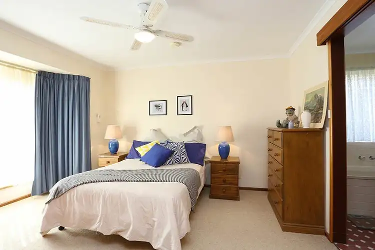Seventh view of Homely house listing, 8 Nicholas Court, Craigmore SA 5114