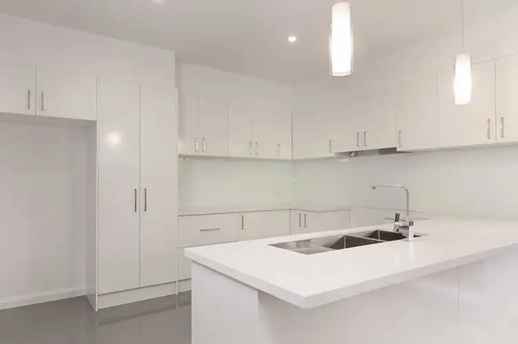Second view of Homely house listing, 25 Viewmont Avenue, Craigieburn VIC 3064