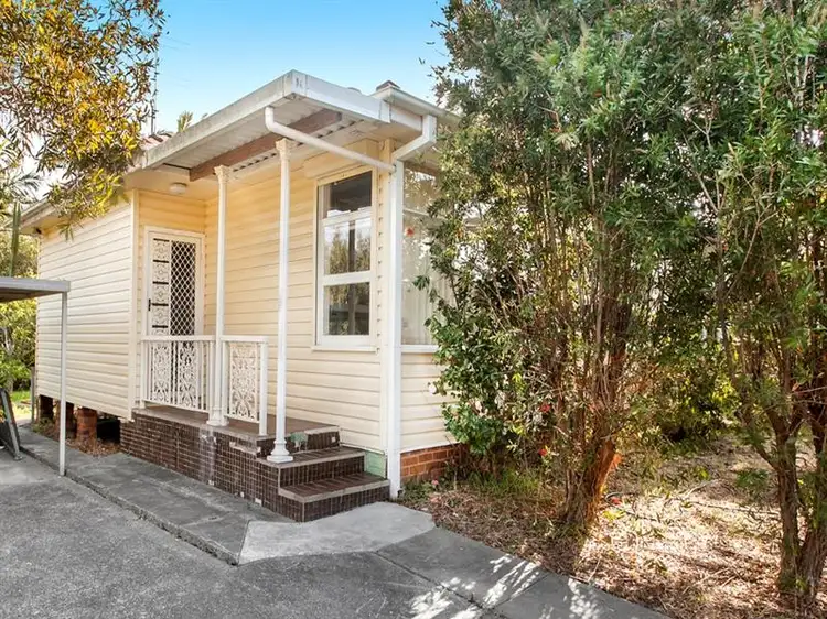 12 Raymond Parade, Towradgi NSW 2518