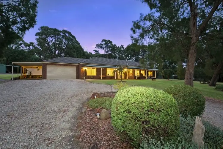 24 Woodvale Crescent, Lancefield VIC 3435
