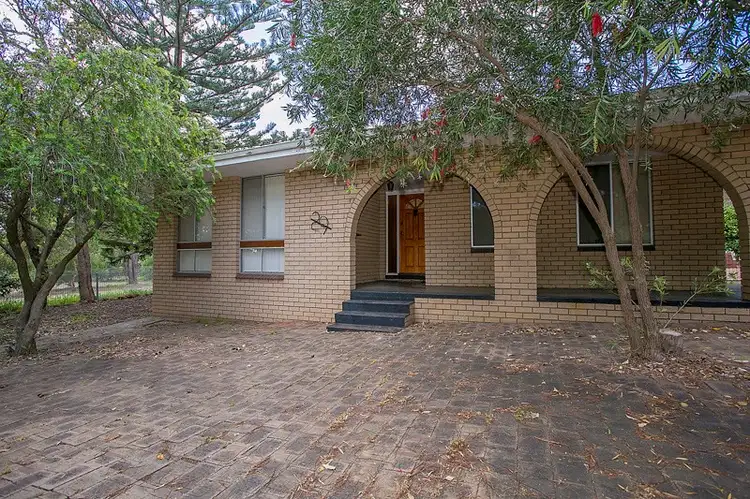 29 McRae Road, Kalamunda WA 6076