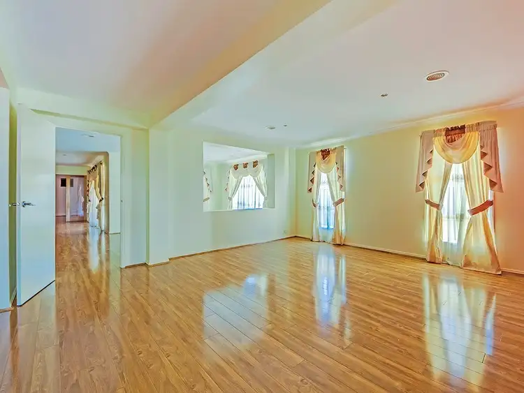 Fifth view of Homely house listing, 10 Clarafield Crescent, Tarneit VIC 3029