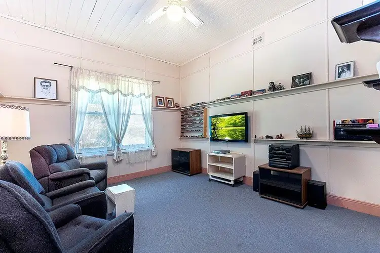 Fourth view of Homely house listing, 8 Burns Street, Hamilton VIC 3300