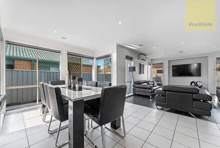 Fifth view of Homely house listing, 52 Woodlea Crescent, Craigieburn VIC 3064