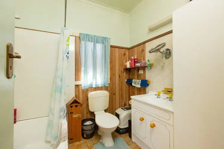 Fifth view of Homely house listing, 8 Boree Street, Red Cliffs VIC 3496