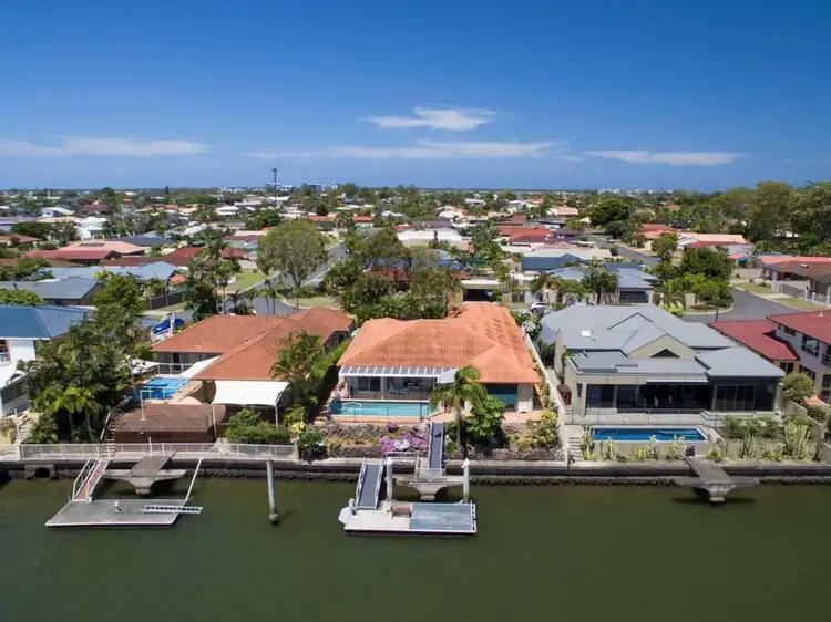 38 Lakefield Crescent, Paradise Point QLD 4216