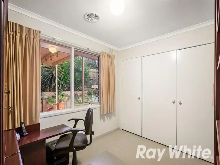 Seventh view of Homely house listing, 5 Settlers Court, Vermont South VIC 3133
