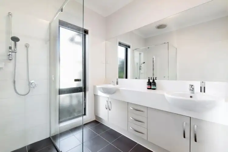 Sixth view of Homely unit listing, 2/109 Kangaroo Road, Hughesdale VIC 3166