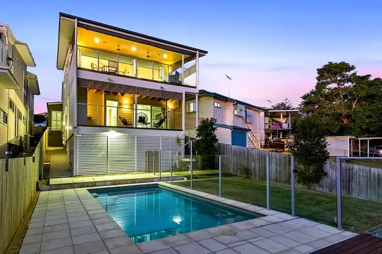19 Albert Street, Camp Hill QLD 4152