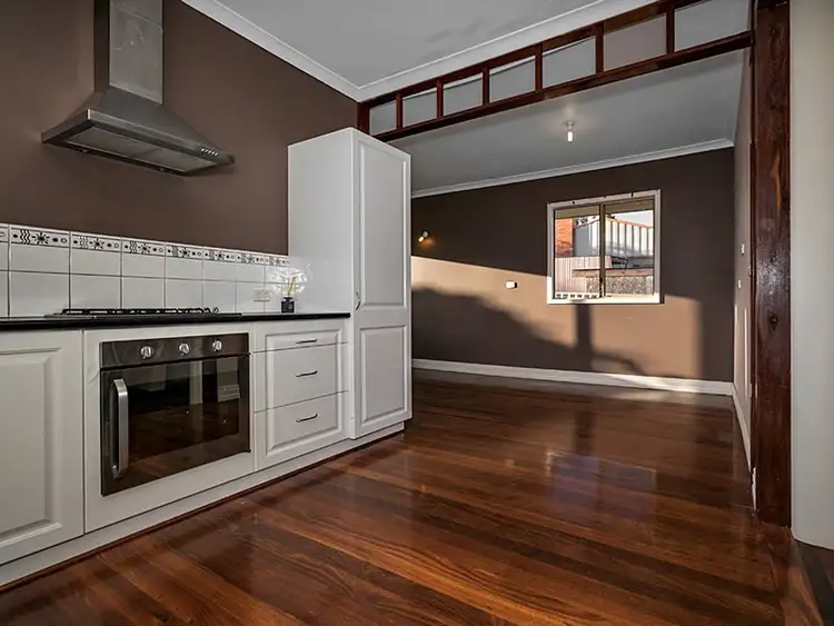 8 Beresford Avenue, Beresford WA 6530