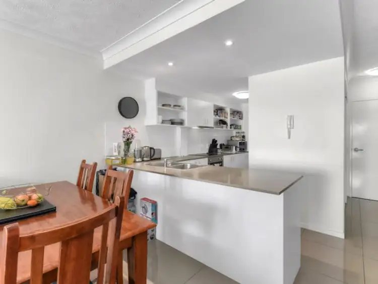 Second view of Homely unit listing, 2/888 Wynnum Road, Cannon Hill QLD 4170