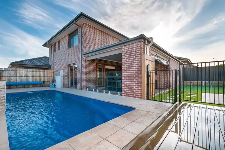 Second view of Homely house listing, 6 Mallacoota Way, Craigieburn VIC 3064