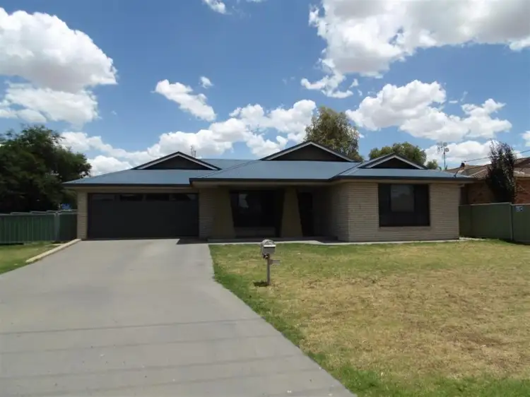 53 Medlyn Street, Parkes NSW 2870