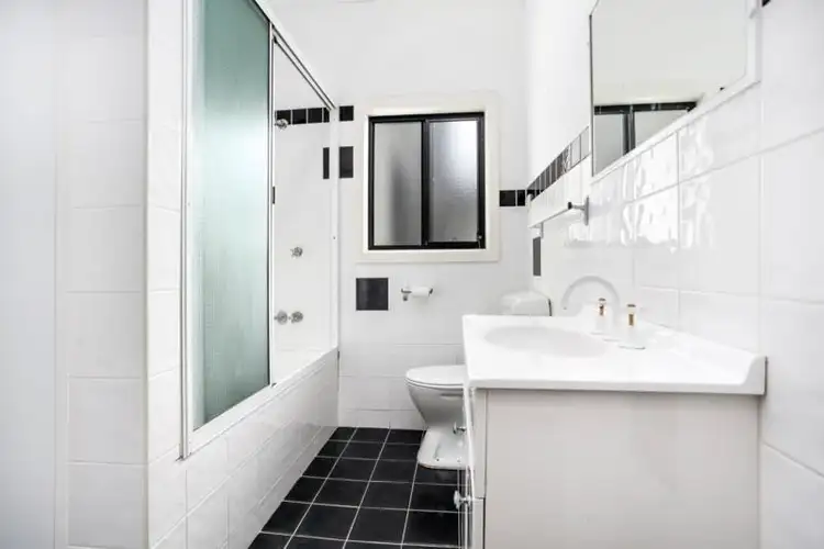 Second view of Homely villa listing, 1/36 Devonshire Crescent, Oak Flats NSW 2529